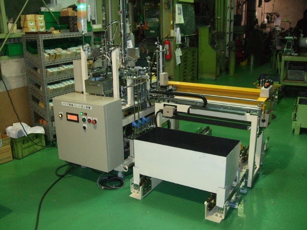 パイプ検査投入機